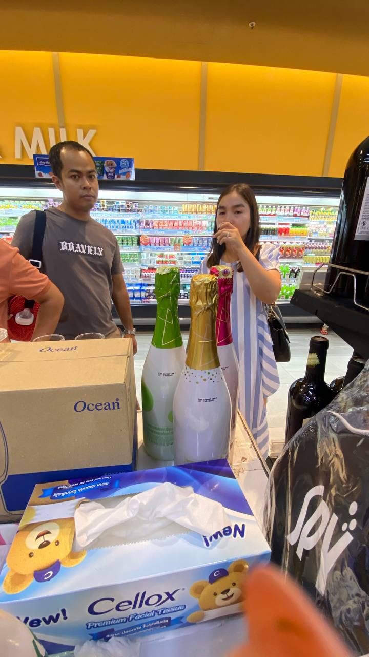 SPY Sparkle Fruit Revolutionizing FMCG Distribution with Da Houg Heng at Makro Cambodia - Image 11